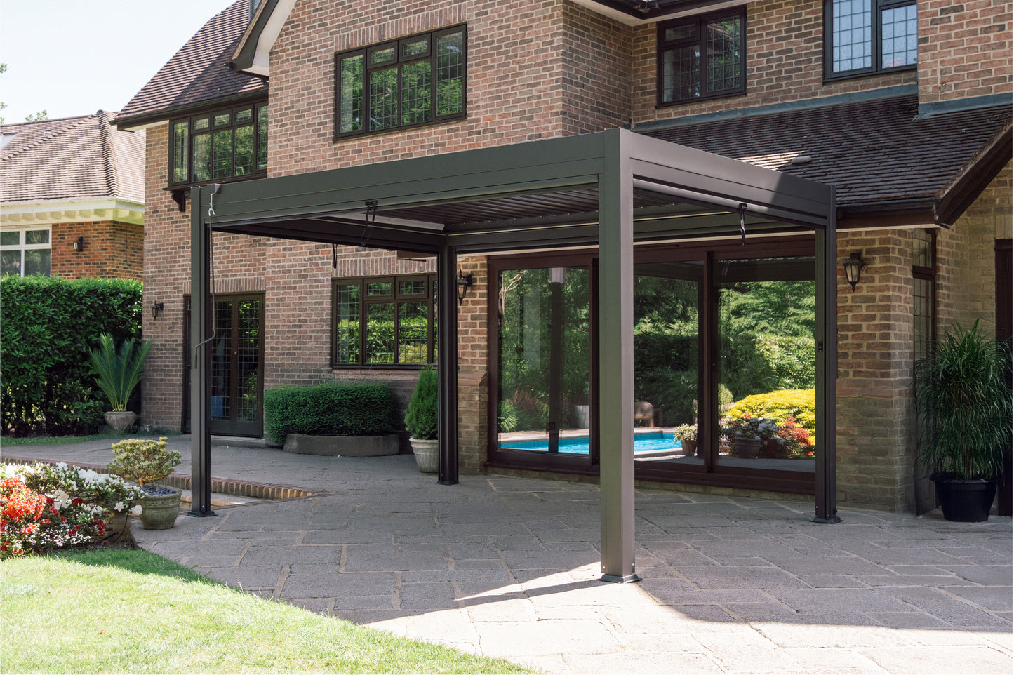 Aluminium Louvre Pergola