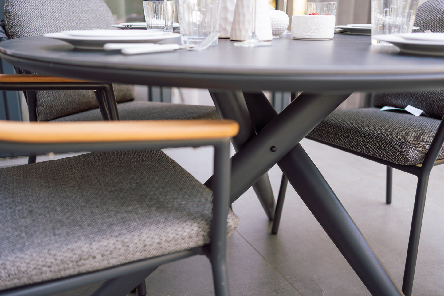 Curved Aluminium & Teak Round Dining Set