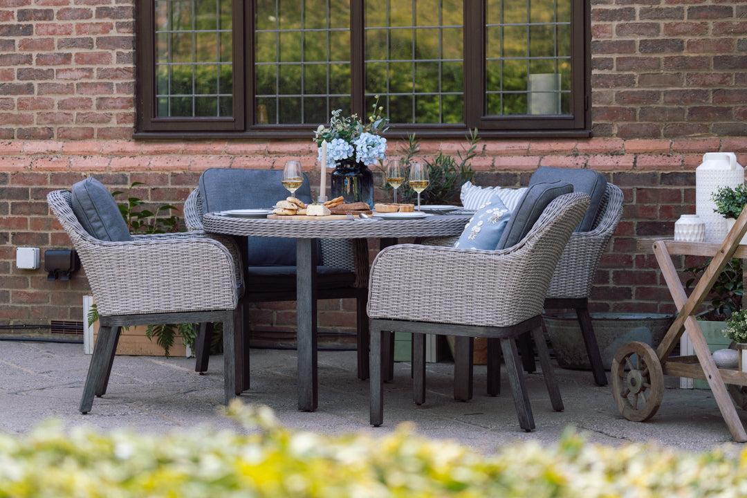 Wicker 4 Seater Round Dining Set