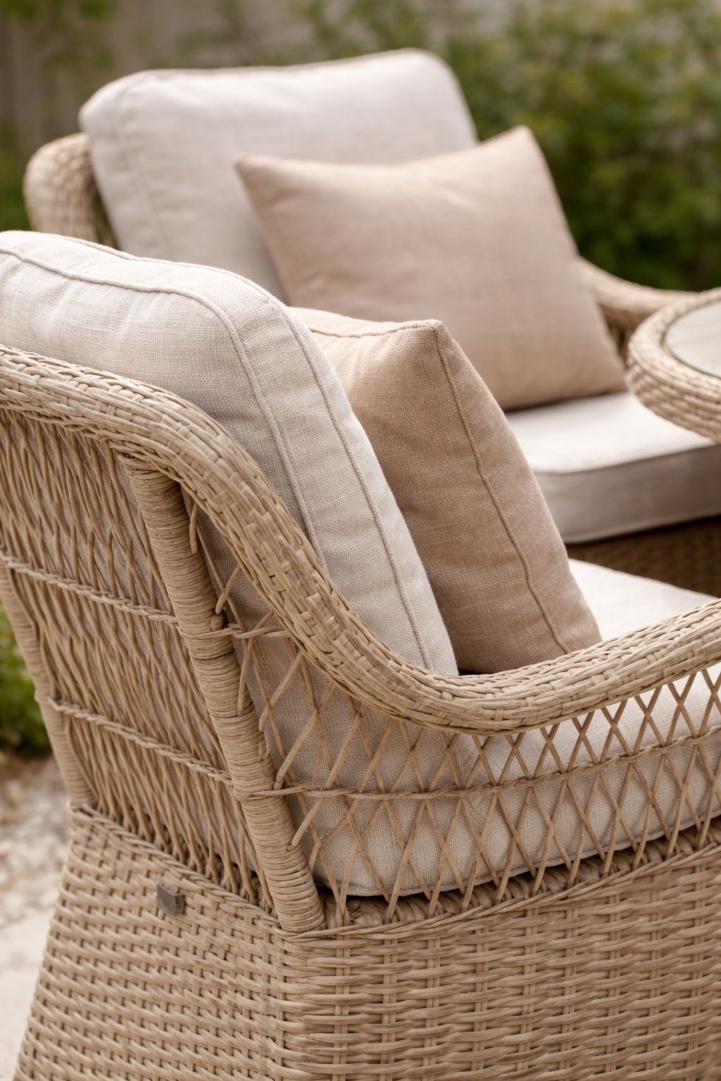 Crossed Rattan Round Dining Set