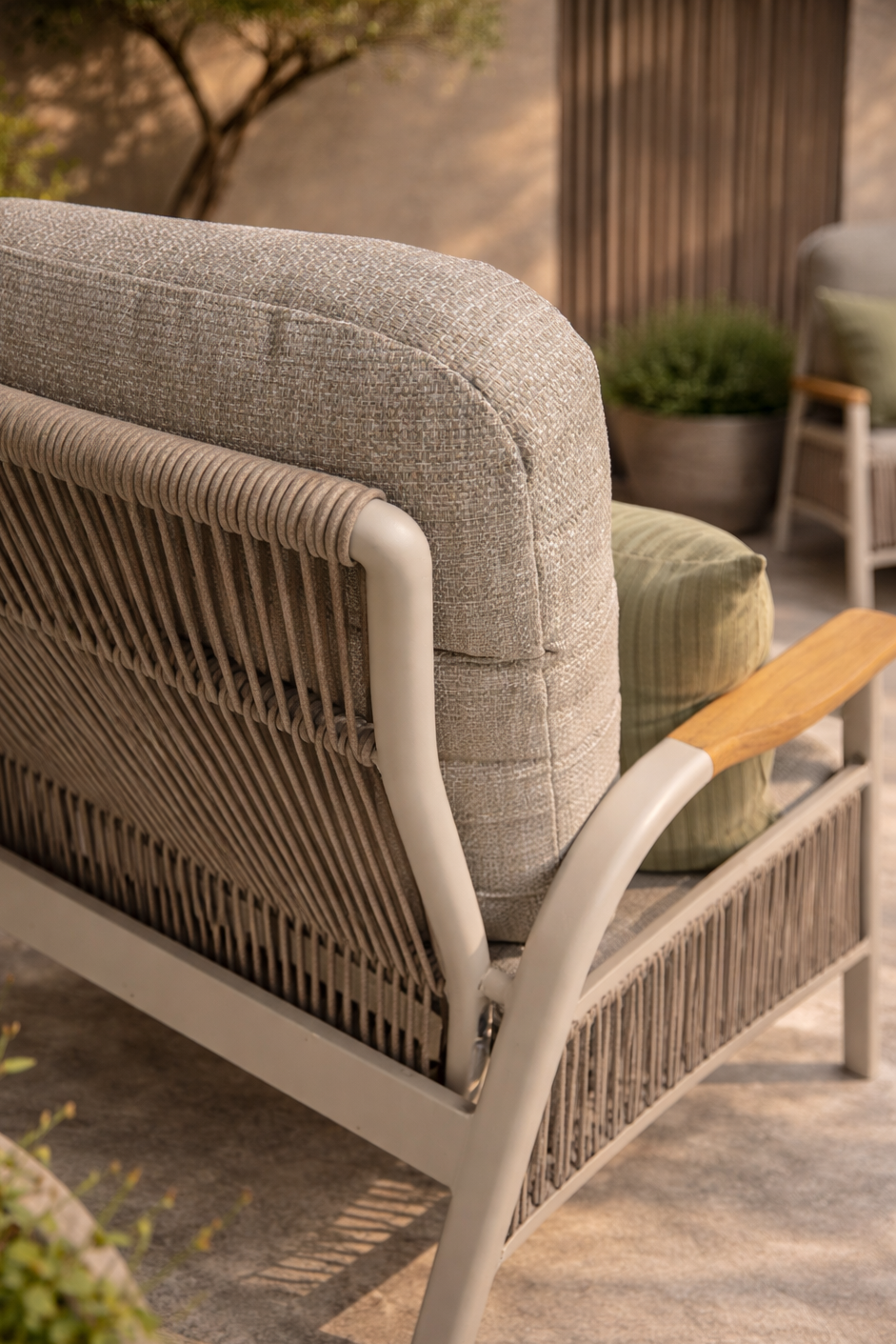 Aluminium & Teak 4 Seater Lounge Set