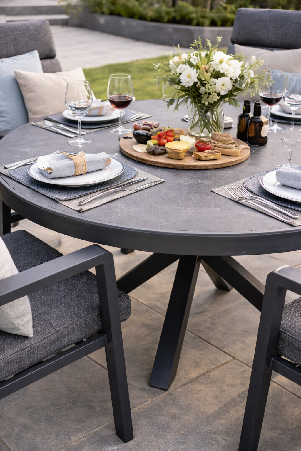 Aluminium 4-Seater Round Dining Set
